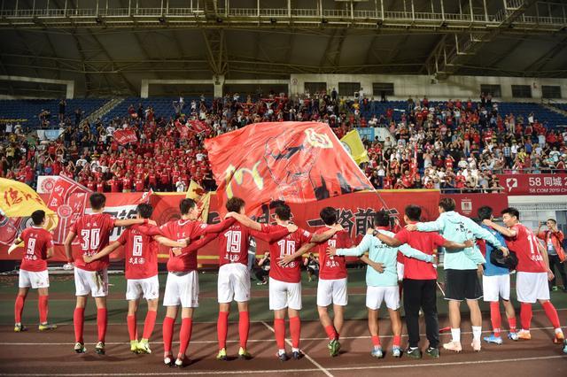 利物浦再次丢分，萨拉赫彻底爆发：有人让我当替罪羊这很不尊重