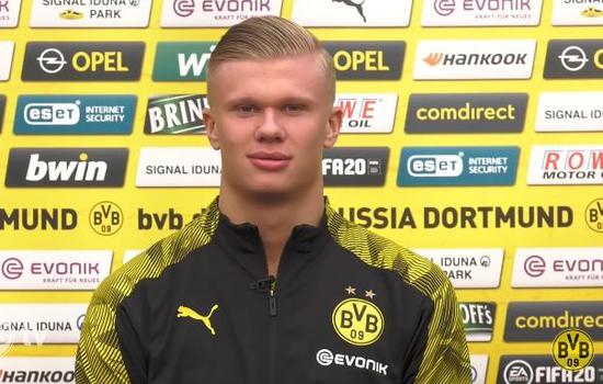 火力全开！哈登打满首节12分钟，0罚球砍下13分2助攻