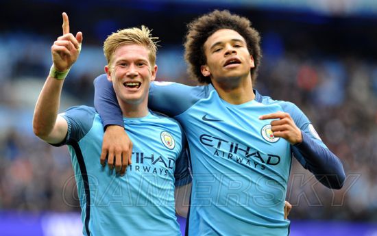 玻利维亚杯发生大规模斗殴，17人被罚下，警方被迫使用催泪瓦斯