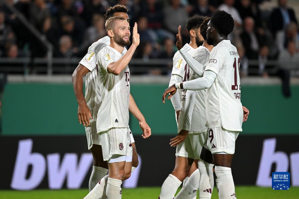 官方：切尔西门将罗伯特·桑切斯当选PFA11月最佳球员