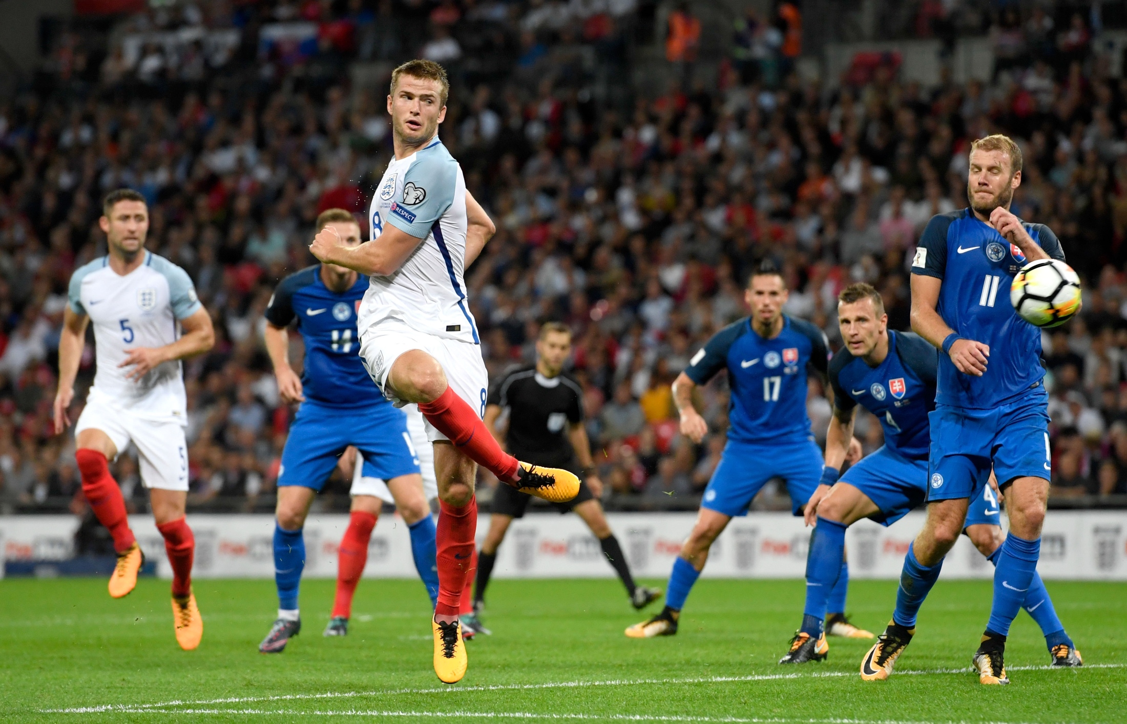 巴林U17vs中国U17：邝兆镭、万项首发，周雨诺、何思凡出战