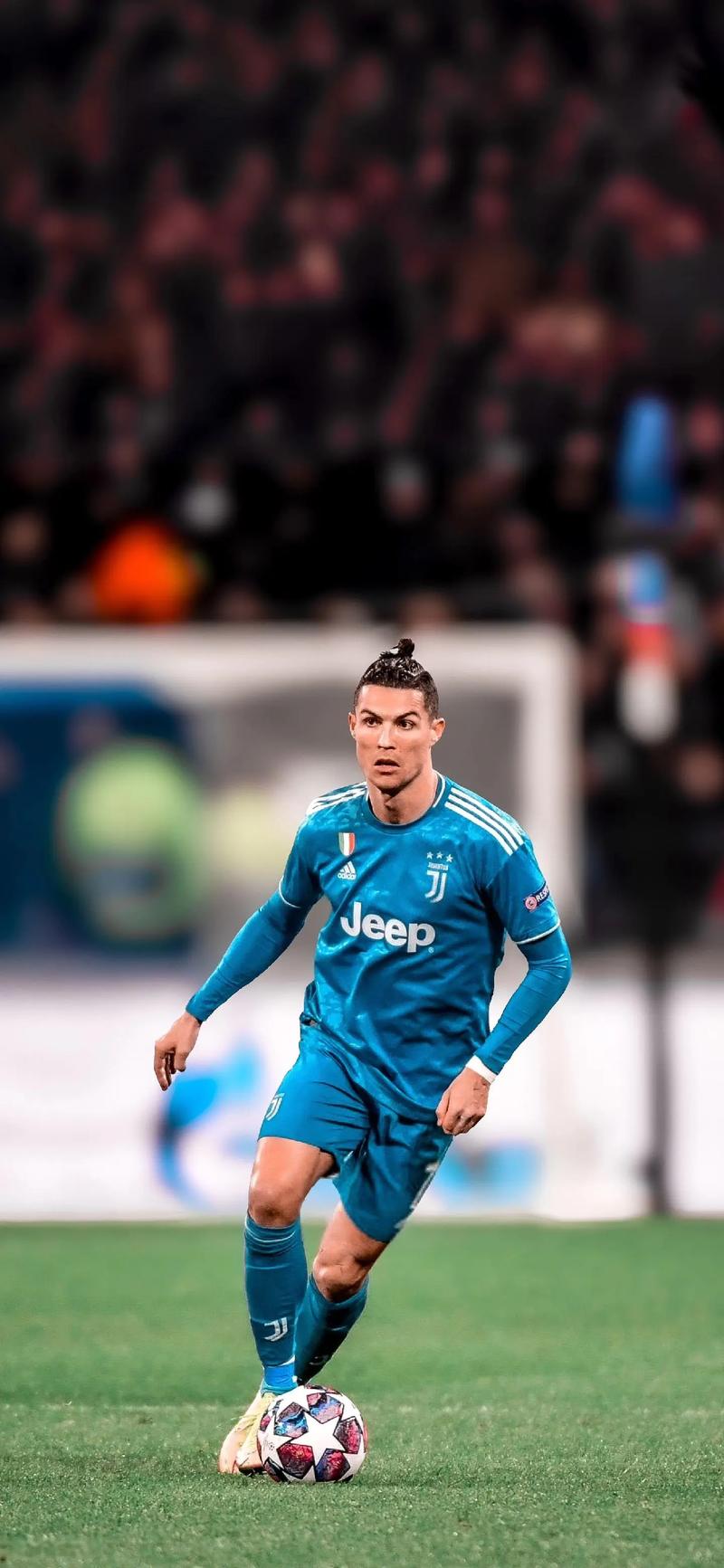 足球世界杯吉祥物亮相，造型引网友热评